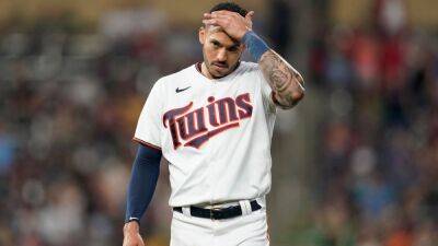 Struggling Carlos Correa understands boos in Twins' loss - ESPN