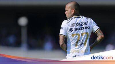 Dani Alves - Banding Ditolak, Dani Alves Tetap Lanjut Dipenjara - sport.detik.com