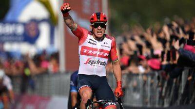 Giro d’Italia 2023: Disaster for breakaway as Mads Pedersen snatches Stage 6 win, Remco Evenepoel fights on