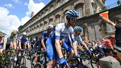 Eddie Dunbar grabs top 10 finish in taxing seventh stage at Giro d'Italia - rte.ie - Italy - Czech Republic - Ireland