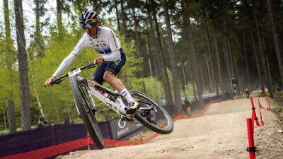 Tom Pidcock - UCI Mountain Bike World Series 2023 LIVE - Tom Pidcock headlines men's short-track cross-country race - eurosport.com - Czech Republic -  Paris