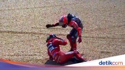 Bagnaia dan Vinales Ribut Usai Senggolan di MotoGP Prancis