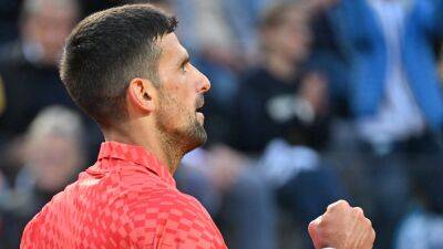 Noavk Djokovic, Iga Swiatek Into Italian Open Last 16