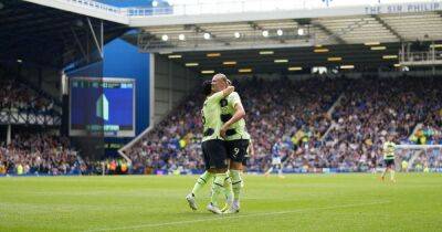 Man City back up Guardiola's trophy claim in four-minute frenzy vs Everton