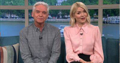 Holly Willoughby and Phillip Schofield seen together for first time as This Morning starts with 'distraction'