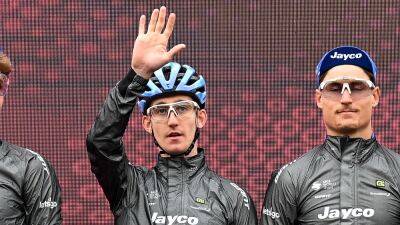Eddie Dunbar ninth overall after 10th stage at Giro d'Italia