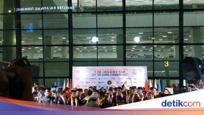 Timnas U-22 Tiba, Bandara Soetta Penuh Orang Menyambut - sport.detik.com - Indonesia