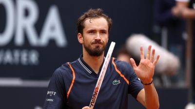 Daniil Medvedev through to Italian Open semi-finals after straight sets win over Yannick Hanfmann in Rome