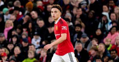 Manchester United youngster signs first professional contract