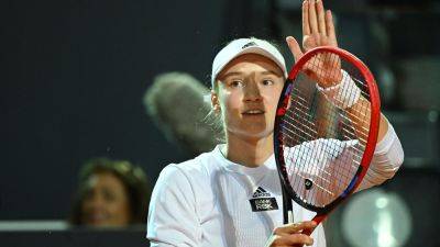 'Threatening presence' Elena Rybakina wins again; super, spicy Saturday awaits in Rome at the Italian Open