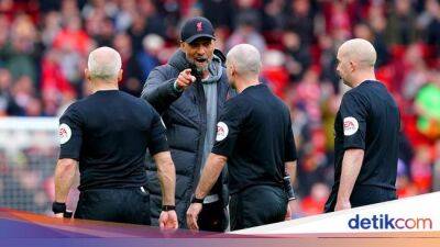 Klopp Dinilai Beri Contoh Buruk dengan Selebrasi ke Arah Ofisial