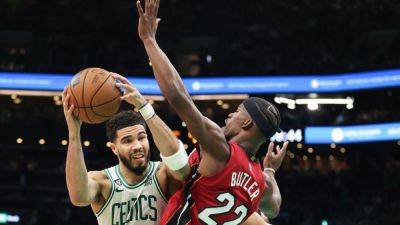 Celtics hurt again by late-game woes, down 2-0 against Heat - ESPN