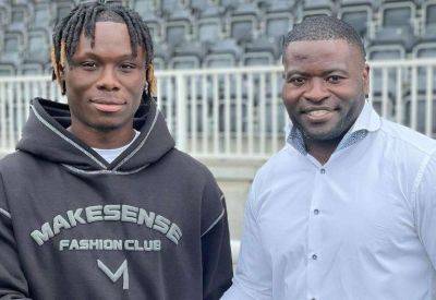Maidstone United sign winger Razzaq Coleman De-Graft from Lewes