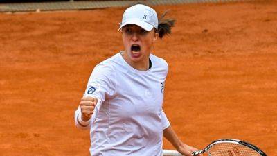 French Open 2023: Iga Swiatek 'the favourite' - Barbara Schett and Tim Henman preview Roland-Garros women's draw
