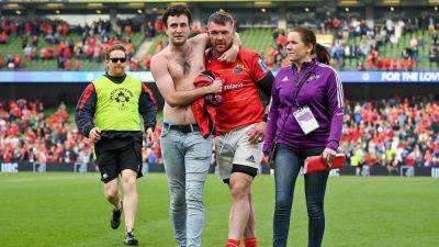 Peter Omahony - De Villiers backs O'Mahony to lead Munster charge in URC finale - rte.ie - Ireland - province Western