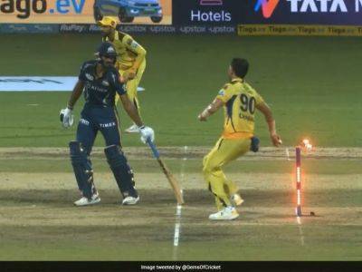 CSK Pacer Deepak Chahar Attempts To Run Out GT Star Vijay Shankar At Non-Striker's End, MS Dhoni Reacts