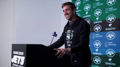Aaron Rodgers embracing new home, says MTV's 'Jersey Shore' was 'one of the greatest shows'