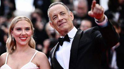 Cannes 2023: Tom Hanks & Scarlett Johansson on red carpet for new Wes Anderson movie - france24.com - France -  Paris - Nigeria