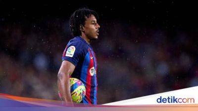 Andreas Christensen - Ronald Araújo - Jules Kounde - Jules Kounde Ingin Tinggalkan Barcelona? - sport.detik.com