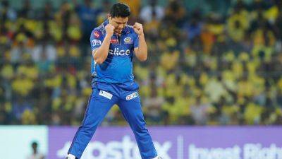 "Piyush Chawla's Wicket-taking Software Amazing": Harbhajan Singh Showers Praise On MI Spinner
