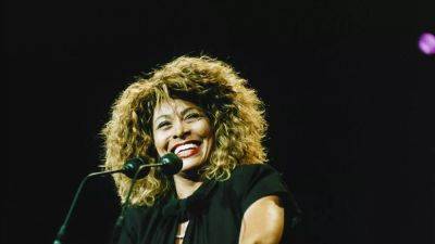 Tributes pour in for 'total legend' Tina Turner - euronews.com - Switzerland - Usa - county Rock