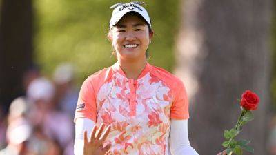 Stanford women's golf star Rose Zhang turns professional - ESPN