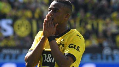 Borussia Dortmund 2-2 Mainz: Bundesliga title dream crumbles on final day as hosts held to draw