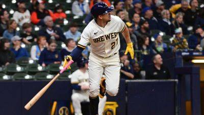 Brewers' Willy Adames, hit by foul ball, put on concussion IL - ESPN - espn.com - San Francisco - county Ray -  Milwaukee -  Nashville - county Bay