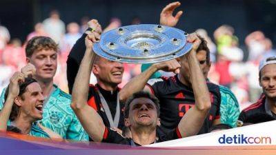 Bayern Munich - Thomas Mueller - Kingsley Coman - Bundesliga - Mueller Terima Kalau Bayern Disebut Tak Pantas Juara - sport.detik.com