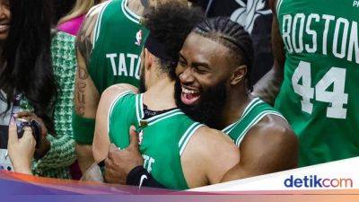 Miami Heat - Jimmy Butler - Jayson Tatum - Jaylen Brown - Derrick White - Hasil NBA: Celtics Menang Dramatis 104-103 atas Miami, Samakan Skor 3-3 - sport.detik.com -  Boston