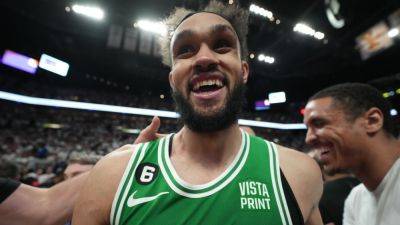 Celtics' buzzer-beating Game 6 win over Heat shocks NBA Twitter - ESPN