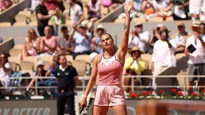 Marta Kostyuk - French Open 2023: Aryna Sabalenka storms past Marta Kostyuk into second round, boos follow handshake snub - eurosport.com - Russia - France - Ukraine - Australia - Belarus - county Day -  Paris
