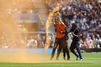 Climate activists charged after disrupting English rugby final - news24.com - Britain
