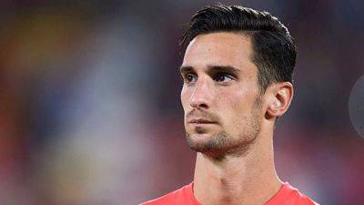 Sergio Rico - Paris Saint-Germain - PSG Goalkeeper Sergio Rico In 'Serious' Condition After Horse Riding Accident - sports.ndtv.com - France - Spain