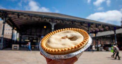Pie 'superfan' travels from Kent to Lancashire to spend £150 on pies - manchestereveningnews.co.uk - Manchester -  Sandra - county Preston -  Kent