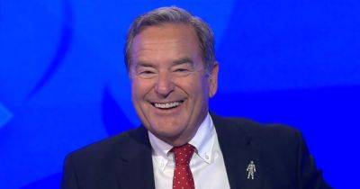 Callum Macgregor - Jeff Stelling - Fran Alonso - Jeff Stelling takes Rangers parting shot as emotional Sky Sports sign off includes Celtic trophy taunt - dailyrecord.co.uk - Scotland