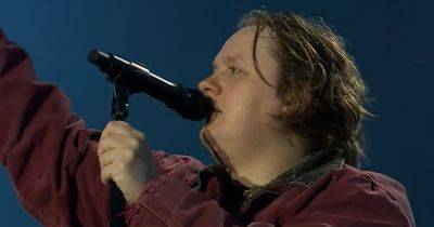 Lewis Capaldi takes Celtic mantra to the music scene as he goes full Ange in smirking crowd address