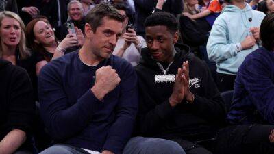 Aaron Rodgers - Garrett Wilson - Chris Rock - Young Jets players in awe of new teammate Aaron Rodgers - ESPN - espn.com - New York -  New York - state California - state New Jersey - county Williams - county Park