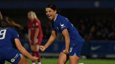 Sam Kerr scores late to keep Chelsea in hunt for Women's Super League title with win over Liverpool