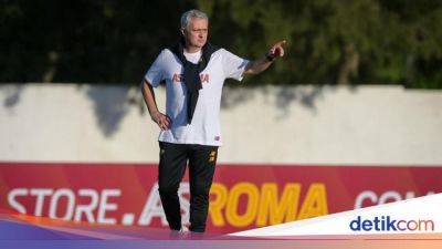 Jose Mourinho - As Roma - Jelang Final Liga Europa, Mourinho Terapkan Lockdown untuk AS Roma - sport.detik.com