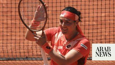 Jabeur bounces back at French Open, Ruud and Russian teenager advance