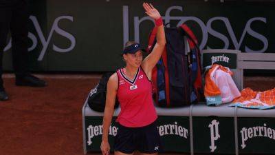 French Open: Elena Rybakina moves into round two with straight sets win over Brenda Fruhvirtova