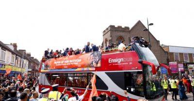 Rob Edwards - Fans celebrate Luton’s fairytale promotion to Premier League at civic parade - breakingnews.ie - Britain - Manchester - county Hall - Liverpool