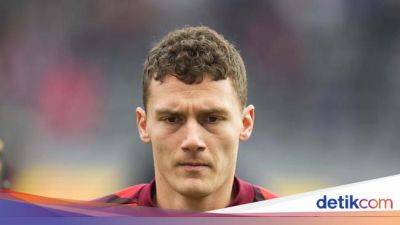 Bayern Munich - Lucas Hernandez - Benjamin Pavard - Olivier Giroud - Pavard Menuju AC Milan? - sport.detik.com