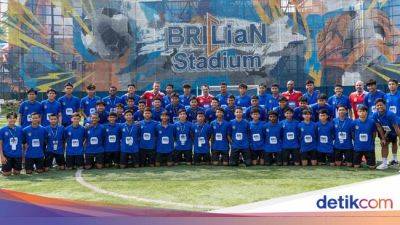 Roberto Carlos - Bima Sakti - BRI Dorong Atlet Muda RI Timba Ilmu dari 4 Legenda Sepakbola Dunia - sport.detik.com - Indonesia -  Jakarta