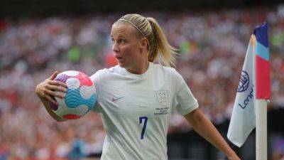 Beth Mead misses out on England World Cup squad
