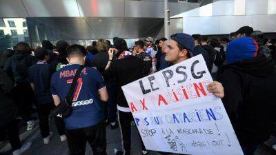Lionel Messi - Nasser Al-Khelaifi - ‘Sincerely worried’: PSG fans protest over Messi saga, disappointing form - france24.com - Qatar - France - Brazil - Argentina