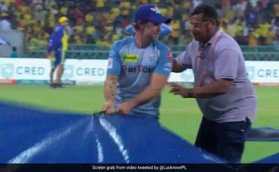 "Inspired By MS Dhoni": Jonty Rhodes' Take On Viral Video Of Him Helping Groundsmen Is Gold - sports.ndtv.com - South Africa - India -  Chennai