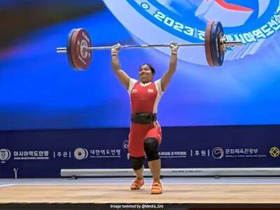 India's Weightlifter Bindyarani Devi Wins Silver At Asian Championships