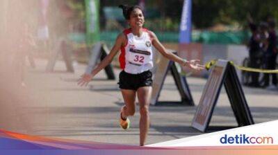 Sumbang Emas, Pelari Odekta Elvina Berjuang sampai Terkapar Usai Finis - sport.detik.com - Indonesia